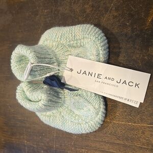 NWT Janie and Jack Pastel Heather Green Cable Knit Booties